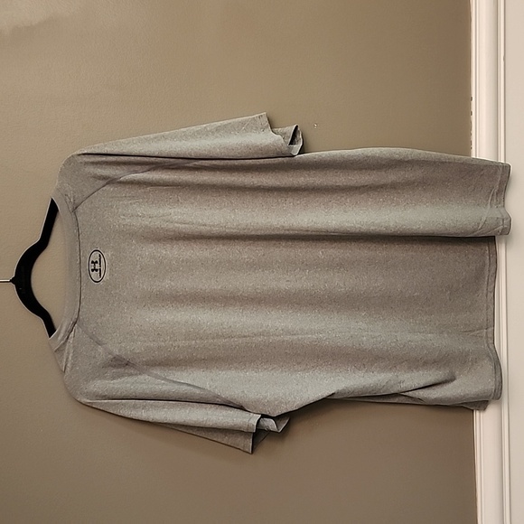 Under Armour Men's Gray T-Shirt - Picture 5 of 12